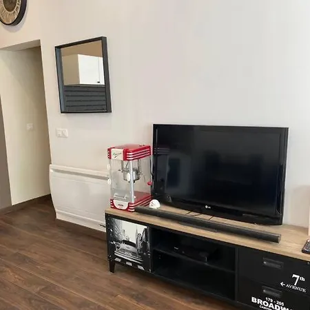 Apartment Moderne Pres De Paris Et Stade De France Avec Place De Stationnement