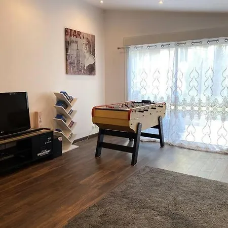 Moderne Pres De Paris Et Stade De France Avec Place De Stationnement Apartment